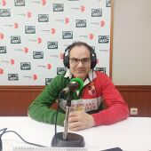 Julián Amores, presidente del Caserío, en los estudios de Onda Cero Ciudad Real