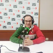 Julián Amores, presidente del Caserío, en los estudios de Onda Cero Ciudad Real Julián Amores, presidente del Caserío, en los estudios de Onda Cero Ciudad Real