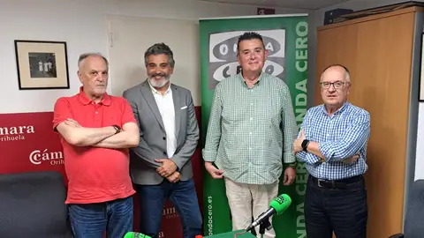 La actualidad informativa de la Vega Baja calienta el debate en la tertulia de 'Más de uno' Tertulia comarcal