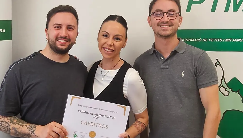 El premio al pintxo más votado por el público ha sido para el restaurante Capritxos de Jessica Juan por su propuesta “Tuétano” elaborada por su cocinero Carlos Casado El premio al pintxo más votado por el público ha sido para el restaurante Capritxos de Jessica Juan por su propuesta “Tuétano” elaborada por su cocinero Carlos Casado