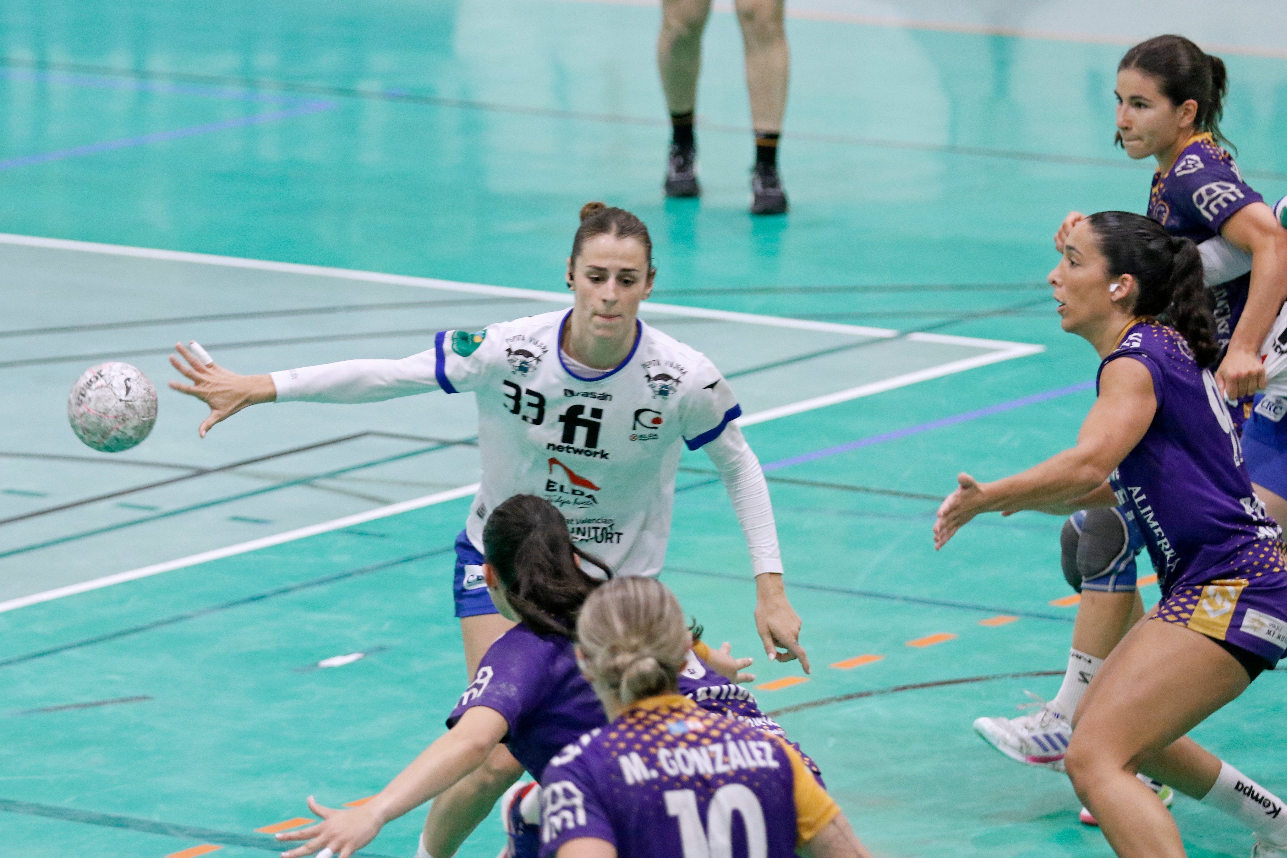 Con los nervios a flor de piel Con los nervios a flor de piel