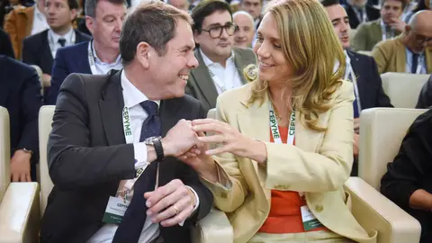Ángela de Miguel derrota a Gerardo Cuerva y se convierte en la primera mujer que preside CEPYME Ángela de Miguel derrota a Gerardo Cuerva y se convierte en la primera mujer que preside CEPYME