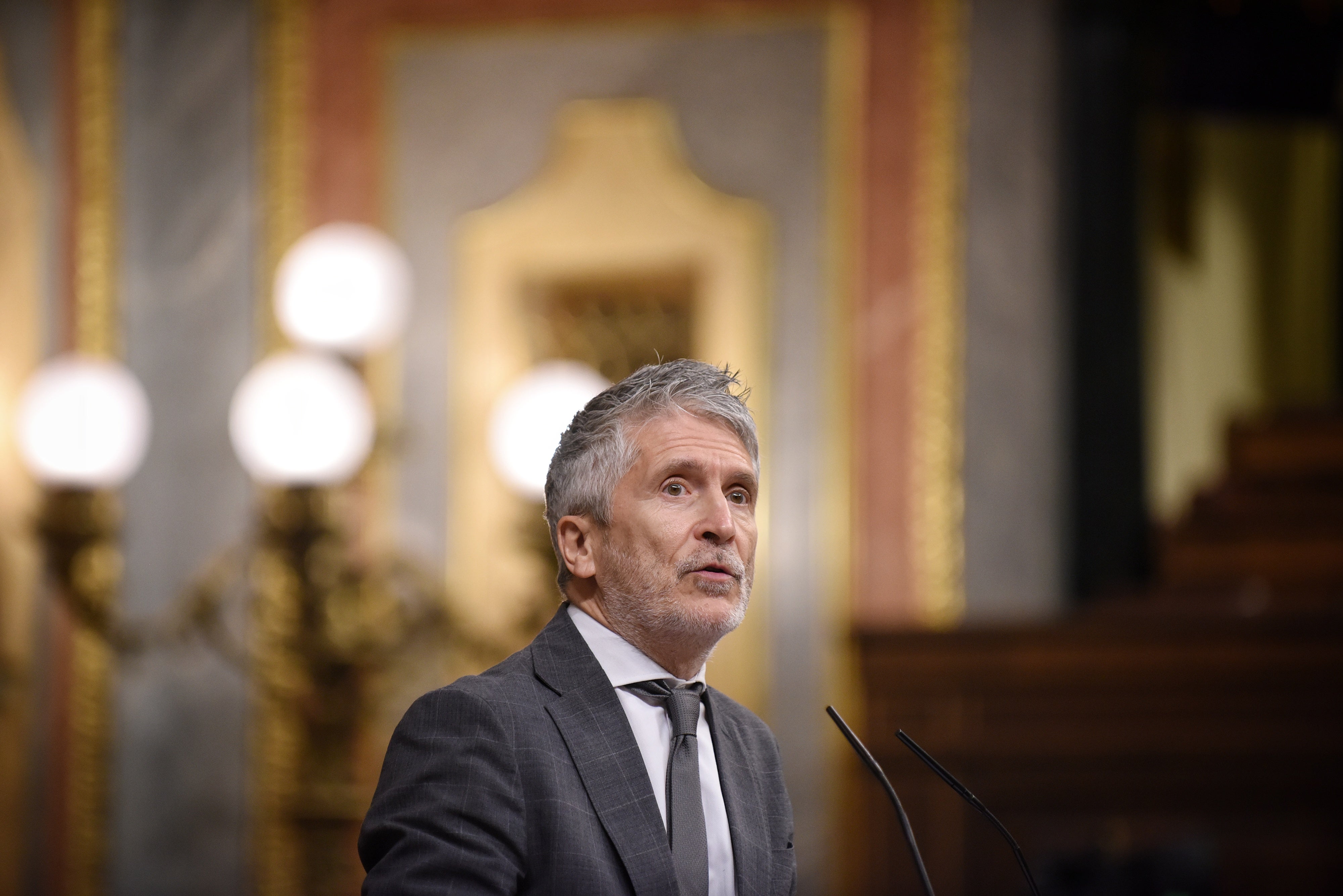 Marlaska admite errores en el contrato de balas con Israel y defiende su anulación por la situación en Gaza Marlaska admite errores en el contrato de balas con Israel y defiende su anulación por la situación en Gaza