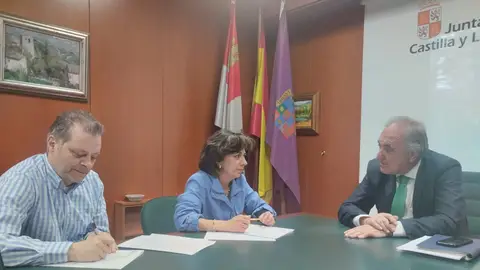 La Junta anima a las empresas palentinas a adherirse al Carné 60 CyL para fomentar el consumo local y crear sinergias .