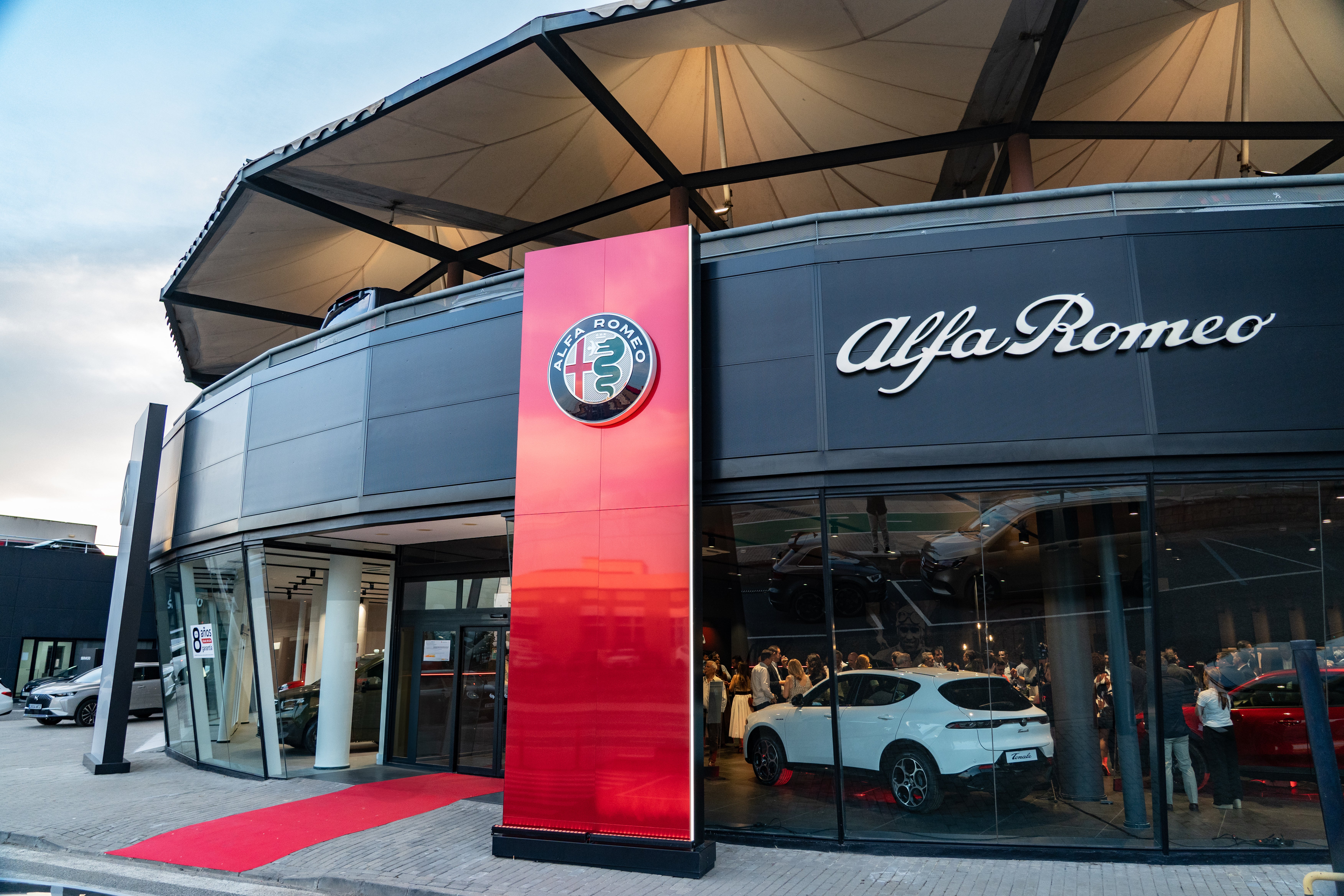 AUTOMARES INAUGURA EN SEVILLA SUS NUEVAS INSTALACIONES EXCLUSIVAS PARA ALFA ROMEO, DS Y LANCIA. AUTOMARES INAUGURA EN SEVILLA SUS NUEVAS INSTALACIONES EXCLUSIVAS PARA ALFA ROMEO, DS Y LANCIA.