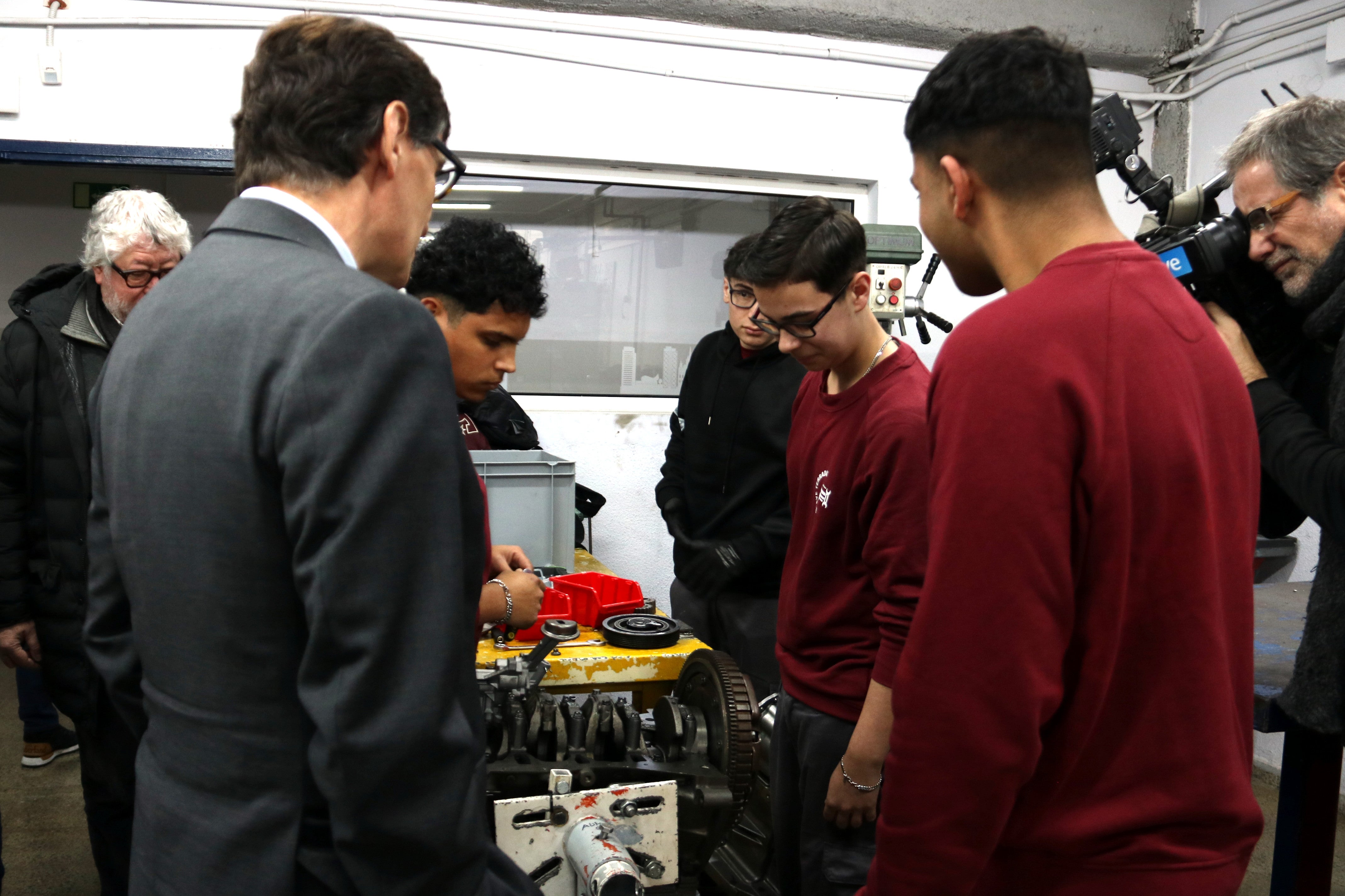 Comença la preinscripció dels estudis de formació professional a Catalunya Comença la preinscripció dels estudis de formació professional a Catalunya