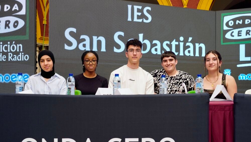 Alumnos del IES San Sebastián en la Final de la II Edición de Taller de Radio