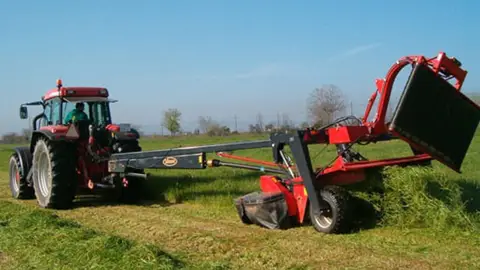 La Unión advierte que el campo extremeño pagará 12,60 millones más por los aranceles europeos a fertilizantes rusos La Unión advierte que el campo extremeño pagará 12,60 millones más por los aranceles europeos a fertilizantes rusos