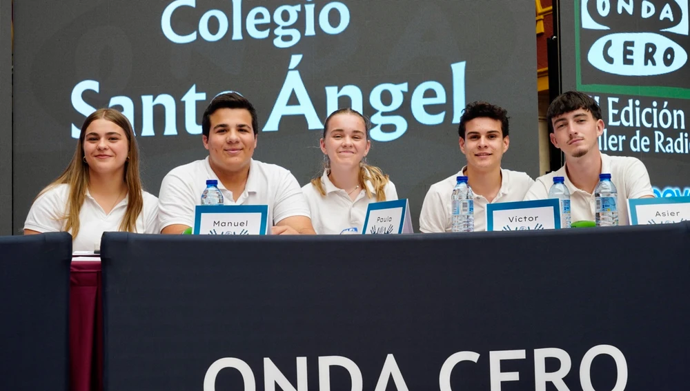 Alumnos del Colegio Santo Ángel en la Final de la II Edición de Taller de Radio Alumnos del Colegio Santo Ángel en la Final de la II Edición de Taller de Radio