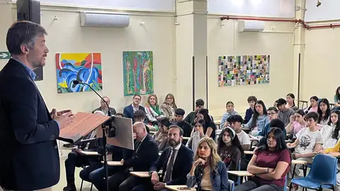 La prevención del consumo de drogas llega a las aulas de Madrid La prevención del consumo de drogas llega a las aulas de Madrid