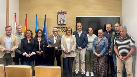 Luis Manuel Flórez, Floro, renuncia "por razones personales" a su acta de concejal y a la portavocía del grupo municipal socialista de Gijón Luis Manuel Flórez, Floro, renuncia "por razones personales" a su acta de concejal y a la portavocía del grupo municipal socialista de Gijón