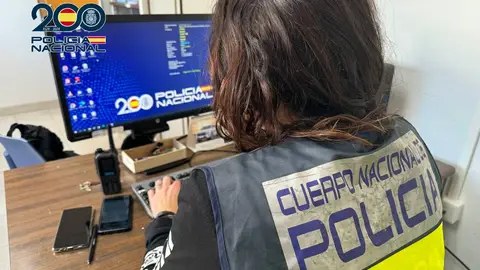 Agente de la Policía Nacional ONDA CERO ALMERIA