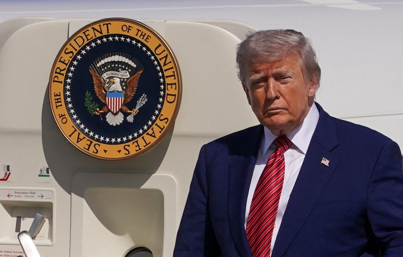 El Tribunal de Comercio de Estados Unidos paraliza y declara "ilegales" la mayoría de aranceles de Trump El Tribunal de Comercio de Estados Unidos paraliza y declara "ilegales" la mayoría de aranceles de Trump