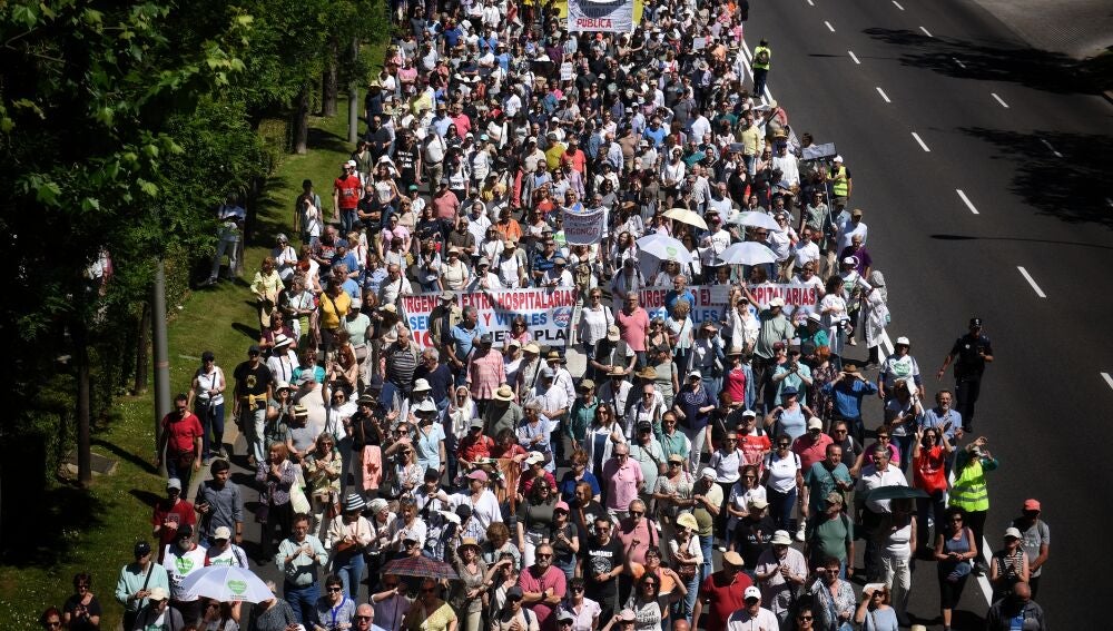 Manifestantes en Madrid en defensa de la sanidad pública 