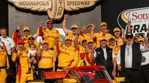 Alex Palou , ganador de las 500 millas de Indianapolis 2025 Motor en Más de Uno Pontevedra