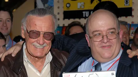 Stan Lee y Peter David en el primer premio New York Comic Legend Award para Stan Lee en Virgin Megastore Times Square el 17 de abril de 2008 en la ciudad de Nueva York. Stan Lee y Peter David en el primer premio New York Comic Legend Award para Stan Lee en Virgin Megastore Times Square el 17 de abril de 2008 en la ciudad de Nueva York.