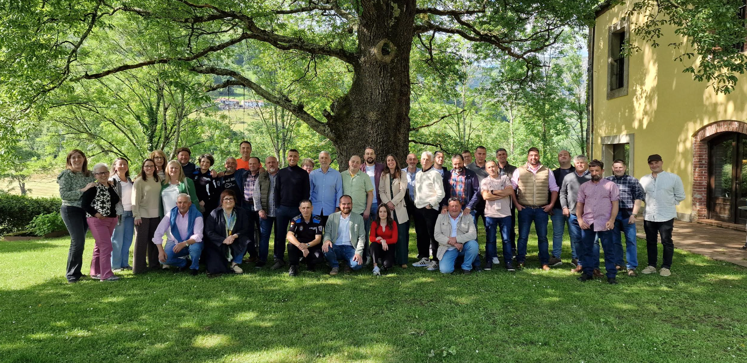 El Ayuntamiento de Piloña reconoce a varios trabajadores durante la comida de Santa Rita El Ayuntamiento de Piloña reconoce a varios trabajadores durante la comida de Santa Rita
