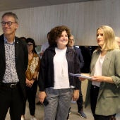 La consellera Mònica Martínez Bravo amb el director de la DGAIA, Josep Muñoz, i la secretària d'Infància, Adolescència i Joventut, Teresa Llorens