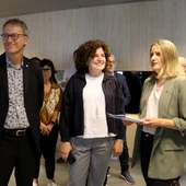 La consellera Mònica Martínez Bravo amb el director de la DGAIA, Josep Muñoz, i la secretària d'Infància, Adolescència i Joventut, Teresa Llorens La consellera Mònica Martínez Bravo amb el director de la DGAIA, Josep Muñoz, i la secretària d'Infància, Adolescència i Joventut, Teresa Llorens