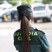 Una agente de la Guardia Civil