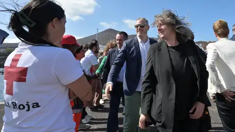 Imagen de la delegación de eurodiputados de la Comisión de Libertades Civiles, Justicia y Asuntos de Interior del Parlamento Europeo, durante la visita al puerto de La Restinga, en el municipio de El Pinar, en la isla de El Hierro Imagen de la delegación de eurodiputados de la Comisión de Libertades Civiles, Justicia y Asuntos de Interior del Parlamento Europeo, durante la visita al puerto de La Restinga, en el municipio de El Pinar, en la isla de El Hierro