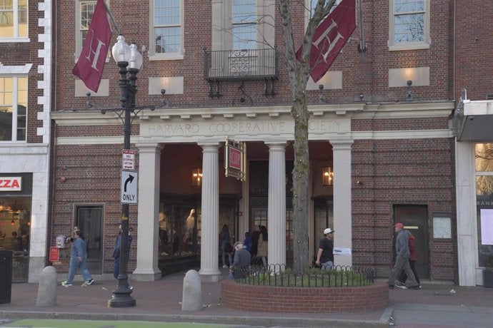 Los aragoneses que han estudiado en Harvard no entienden el anuncio de Trump Los aragoneses que han estudiado en Harvard no entienden el anuncio de Trump