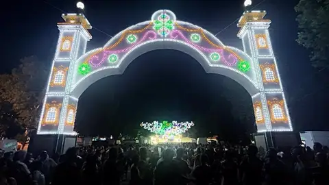 Cáceres enciende este martes el recinto ferial con un nuevo portón principal y más de medio millón de bombillas Cáceres enciende este martes el recinto ferial con un nuevo portón principal y más de medio millón de bombillas