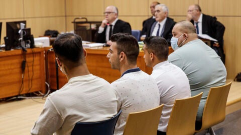 La Guardia Civil afirma que la víctima de una agresión sexual grupal fue violada por 15 personas
