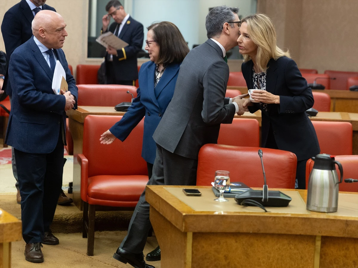 La viral respuesta de Félix Bolaños sobre Cayetana Álvarez de Toledo: "Si es por repoblar La Tierra..." | Onda Cero Radio