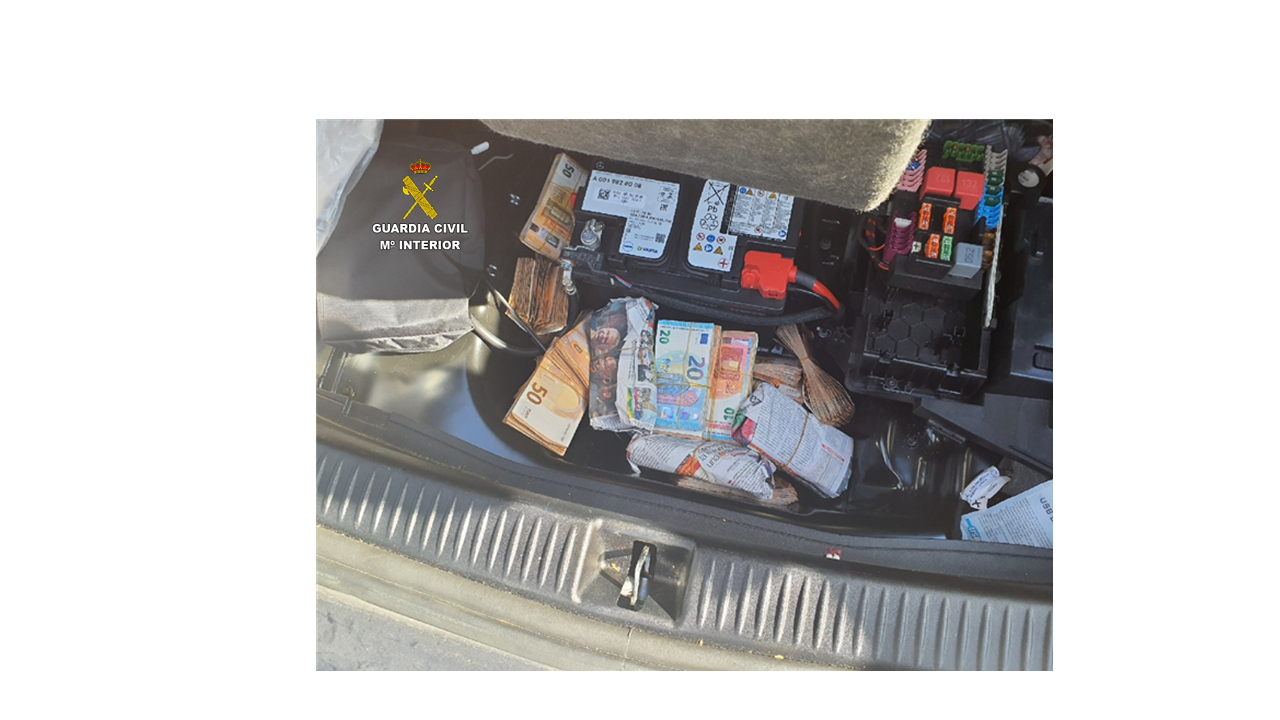 La Guardia Civil interviene 133.000 euros durante un control en la A-4 en Villarta de San Juan La Guardia Civil interviene 133.000 euros durante un control en la A-4 en Villarta de San Juan