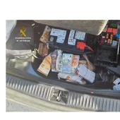 Dinero incautado por la Guardia Civil en un control en la A-4 Dinero incautado por la Guardia Civil en un control en la A-4
