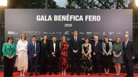 De izquierda a derecha: Dra. Mafalda Oliveira, ganadora de la VII Beca FERO – MANGO en cáncer de mama , Margarita Salvans, directora financiera de MANGO, Dr. Pablo Menéndez , ganador de la I Beca FERO – Fundación Aladina en cáncer pediátrico , Ishtar Espejo, d irectora de Fundación Aladina, Ruben Ventura, director de Fundación FERO, Silvia Garriga, presidenta Fundación FERO, Sergi Pallerola, Vicepresidente del Grupo Andbank , Matthew Reger Suqué, miembro de la familia Suqué Mateu, Dra. Raquel Pé rez - López , ganadora de la I Beca FERO – Carmen Mateu para médicos investigadores, Dr. Ángel R. Nebreda , ganador de la VII Beca FERO – GHD en cáncer de mama , Olivia Manjón , directora general de ghd España y Portugal, Dra. Renee Beekman, ganadora de la XXIX Beca FERO para jóvenes investigadore s y Andr é s Escarpenter, patrono de la Fundación Bosch Aymerich De izquierda a derecha: Dra. Mafalda Oliveira, ganadora de la VII Beca FERO – MANGO en cáncer de mama , Margarita Salvans, directora financiera de MANGO, Dr. Pablo Menéndez , ganador de la I Beca FERO – Fundación Aladina en cáncer pediátrico , Ishtar Espejo, d irectora de Fundación Aladina, Ruben Ventura, director de Fundación FERO, Silvia Garriga, presidenta Fundación FERO, Sergi Pallerola, Vicepresidente del Grupo Andbank , Matthew Reger Suqué, miembro de la familia Suqué Mateu, Dra. Raquel Pé rez - López , ganadora de la I Beca FERO – Carmen Mateu para médicos investigadores, Dr. Ángel R. Nebreda , ganador de la VII Beca FERO – GHD en cáncer de mama , Olivia Manjón , directora general de ghd España y Portugal, Dra. Renee Beekman, ganadora de la XXIX Beca FERO para jóvenes investigadore s y Andr é s Escarpenter, patrono de la Fundación Bosch Aymerich