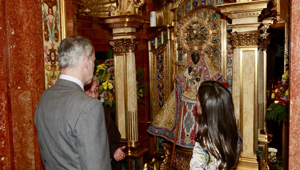 Los Reyes ante la Virgen de Guadalupe Los Reyes ante la Virgen de Guadalupe