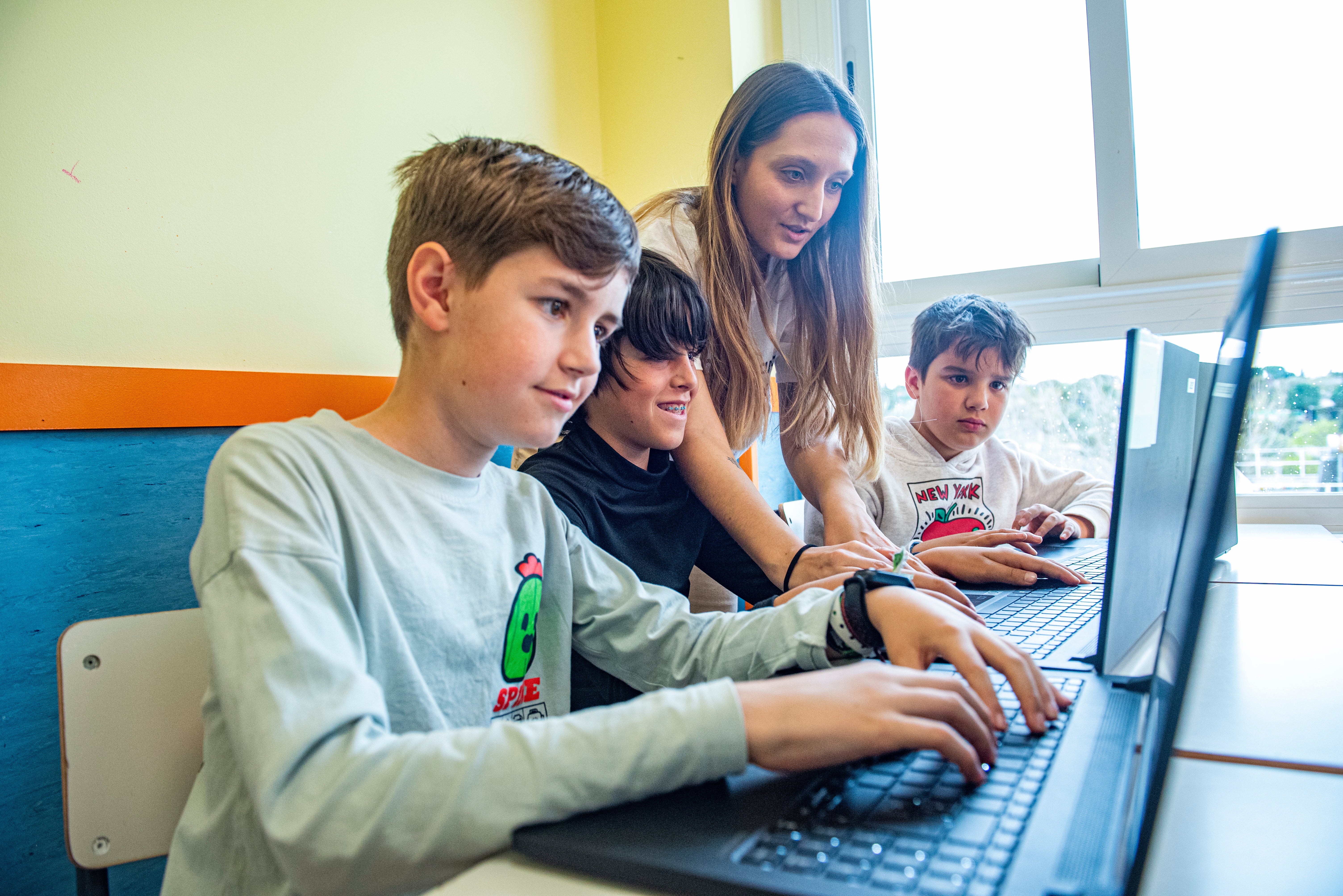 Campamento Digital: la alternativa gratuita ideal para que los jóvenes aprendan tecnología este verano Campamento Digital: la alternativa gratuita ideal para que los jóvenes aprendan tecnología este verano