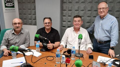 Socialistas veteranos como Joaquín Hernández y Antonio Pérez marcan las directrices para que el PSOE recupere alcaldías en la Vega Baja Socialistas veteranos como Joaquín Hernández y Antonio Pérez marcan las directrices para que el PSOE recupere alcaldías en la Vega Baja