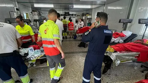 Al menos 7 migrantes mueren en Canarias ahogados. Al menos 7 migrantes mueren en Canarias ahogados.