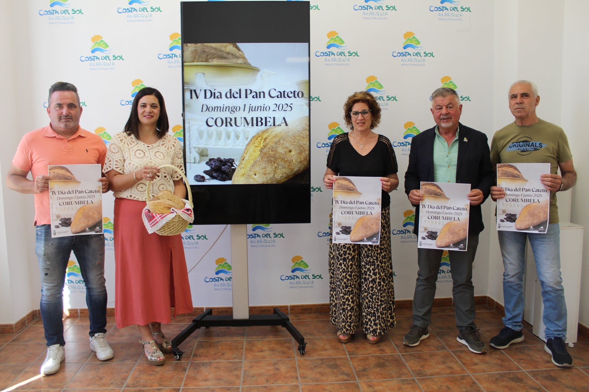 Corumbela celebra este domingo la V edición del Día del Pan Cateto en recuerdo de los hornos de leña Corumbela celebra este domingo la V edición del Día del Pan Cateto en recuerdo de los hornos de leña