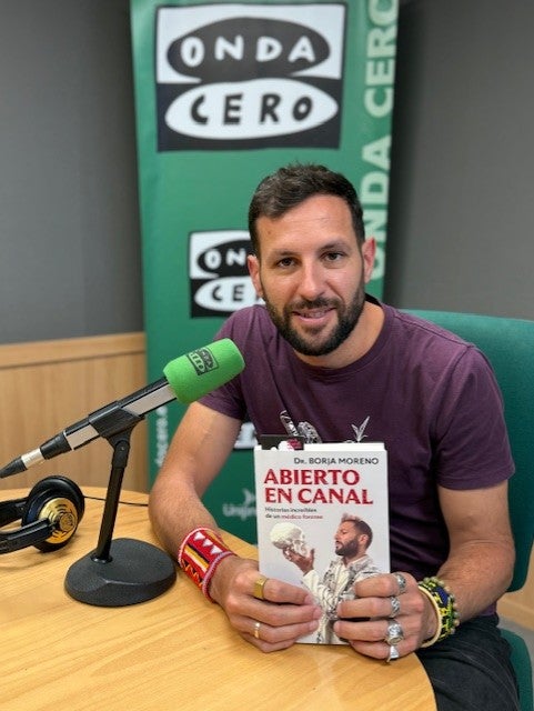El médico forense de Palma Borja Moreno se "abre en canal" en Onda Cero El médico forense de Palma Borja Moreno se "abre en canal" en Onda Cero