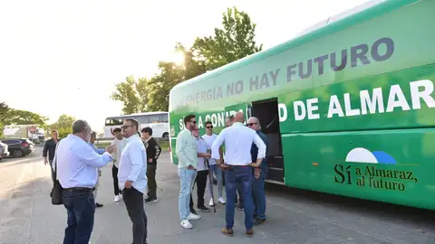 Medio centenar de alcaldes y asociaciones piden que Almaraz no cierre ante el Ministerio de Transición Ecológica Medio centenar de alcaldes y asociaciones piden que Almaraz no cierre ante el Ministerio de Transición Ecológica