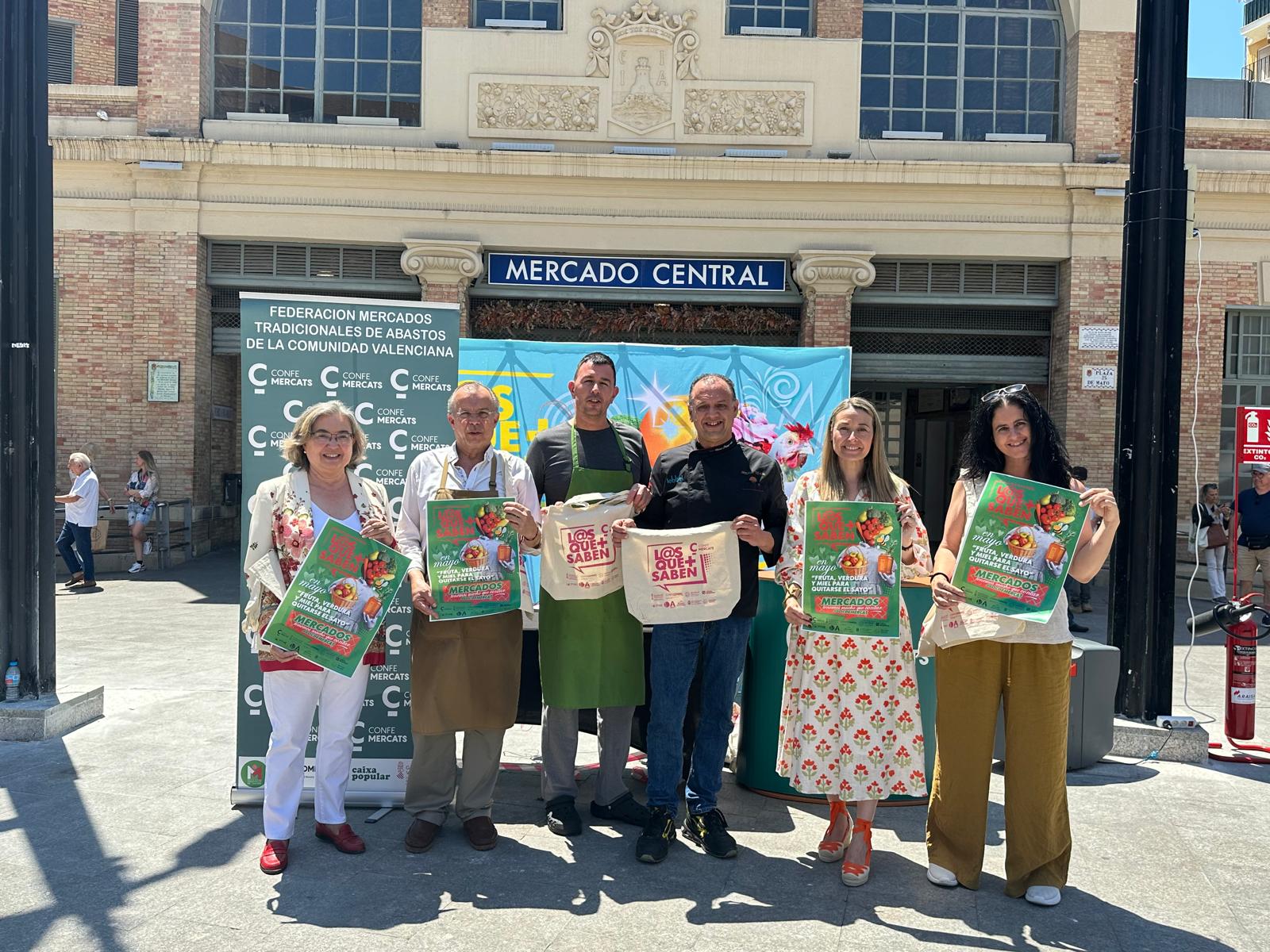 Arranca en Alicante la campaña de los Mercados municpales 'L@s que + saben’ Arranca en Alicante la campaña de los Mercados municpales 'L@s que + saben’
