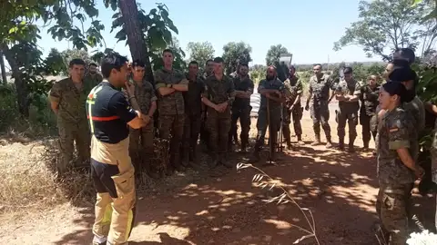 Bomberos del CPEI instruyen a la Guardia Civil y unidades militares para ayudar a mejorar su respuesta ante incendios Bomberos del CPEI instruyen a la Guardia Civil y unidades militares para ayudar a mejorar su respuesta ante incendios