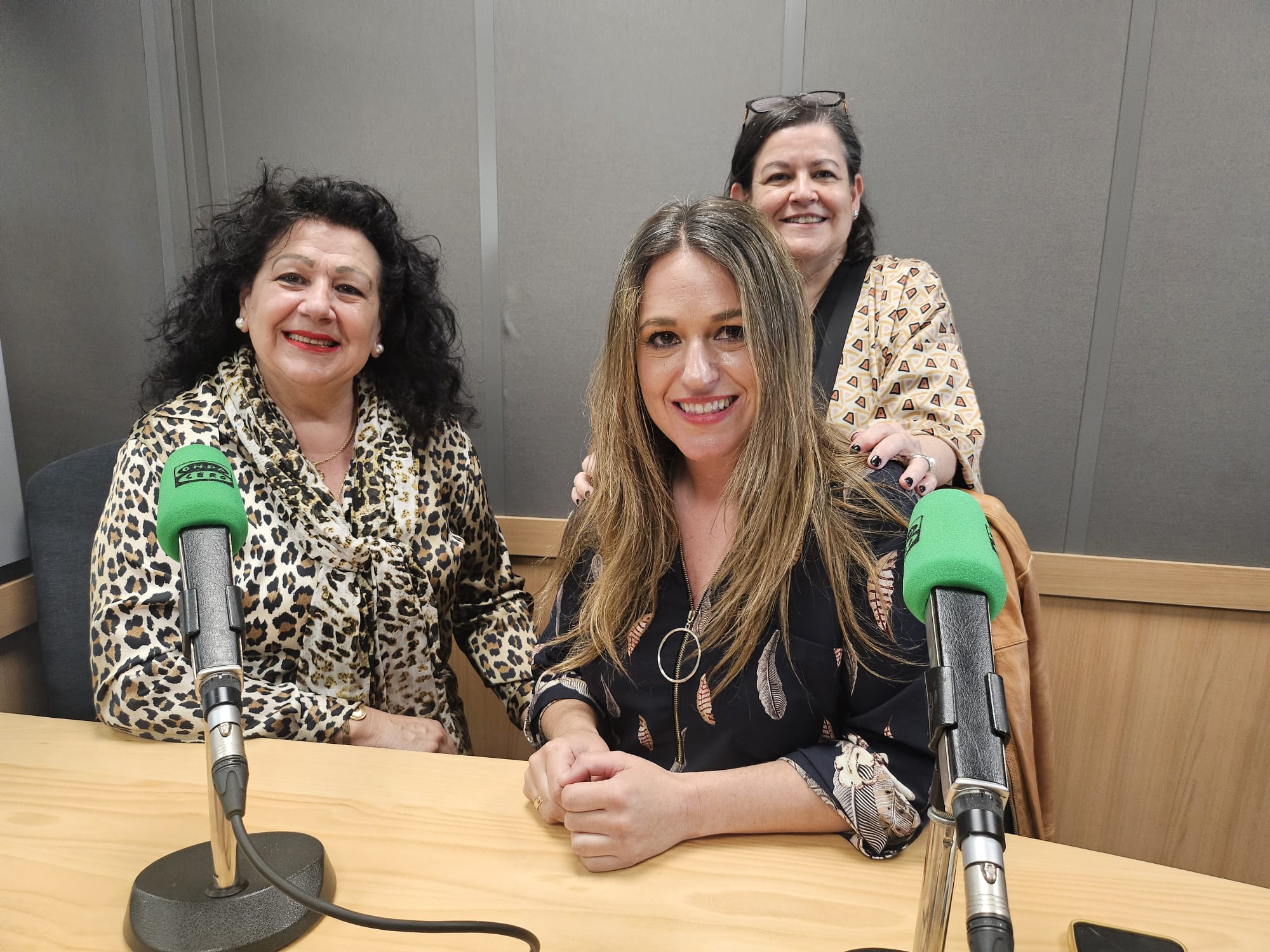 Tertulia con la Asociación Mujeres de Empresa Tertulia con la Asociación Mujeres de Empresa