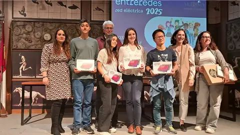 El IES Bodas de Camacho, de Munera, gana las Olimpiadas Entreredes 2025 El IES Bodas de Camacho, de Munera, gana las Olimpiadas Entreredes 2025