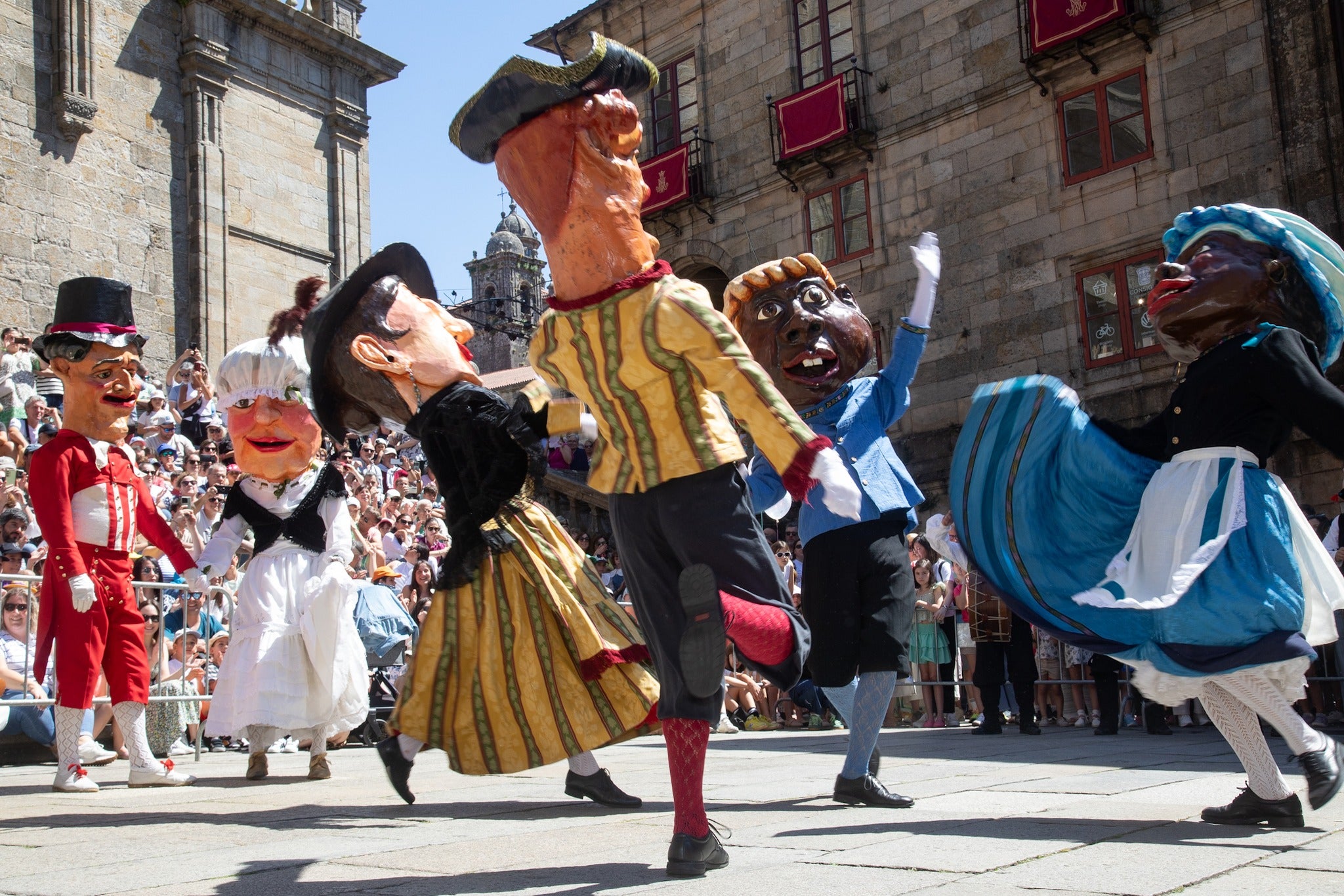 Miles de personas disfrutan del día de la Ascensión con la feira cabalar, el pulpo en la Alameda, las atracciones y la música de Tanxugueiras Miles de personas disfrutan del día de la Ascensión con la feira cabalar, el pulpo en la Alameda, las atracciones y la música de Tanxugueiras