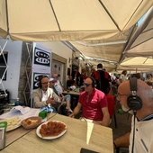 Onda Cero celebra un año más el día de la Ascensión copn un programa especial desde Porta Faxeira para disfrutar del espíritu compostelano de "as festas máis picheleiras" Onda Cero celebra un año más el día de la Ascensión copn un programa especial desde Porta Faxeira para disfrutar del espíritu compostelano de "as festas máis picheleiras"