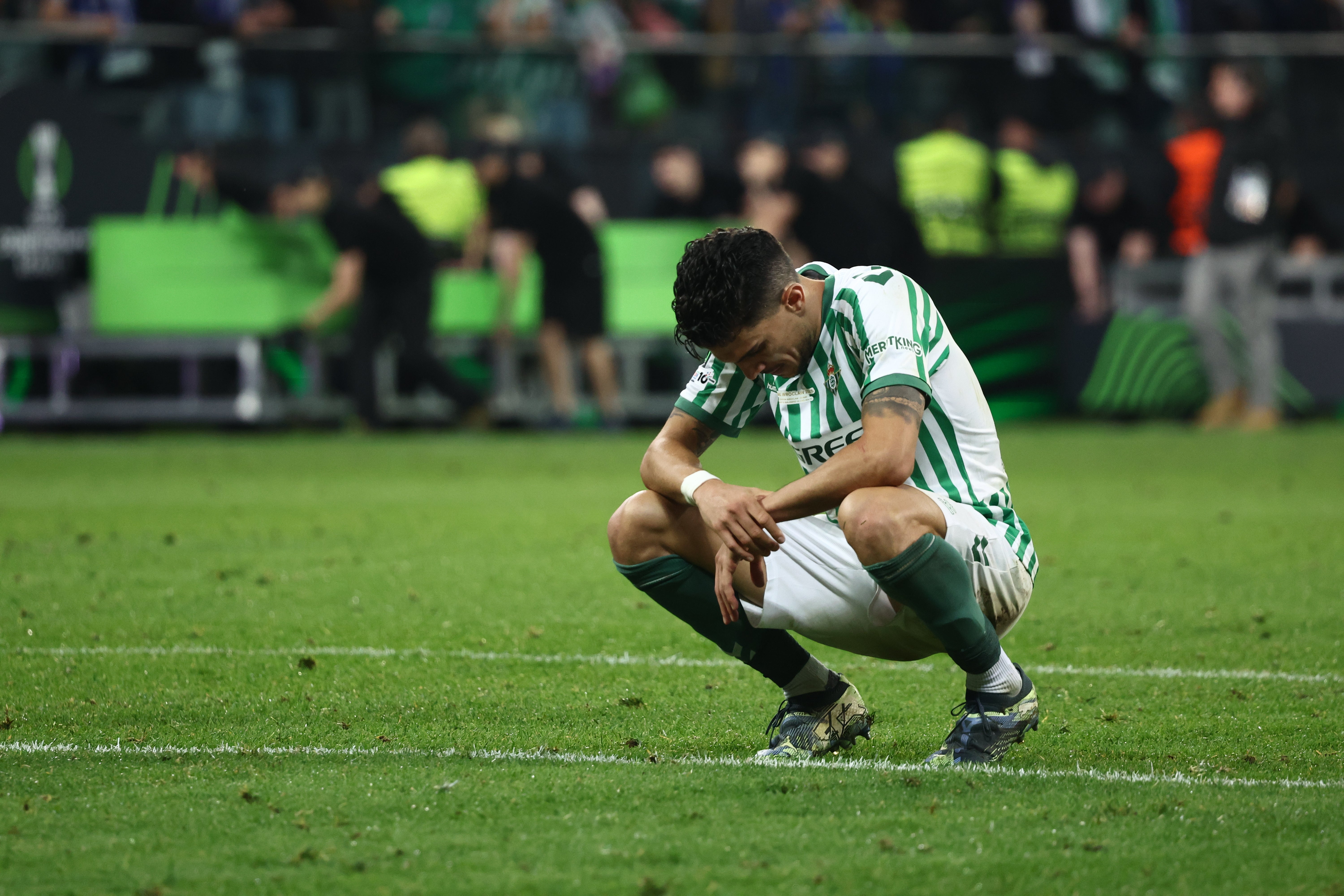 Marc Bartra: "Ahora mismo duele muchísimo pero nos vamos a levantar de esta" Marc Bartra: "Ahora mismo duele muchísimo pero nos vamos a levantar de esta"