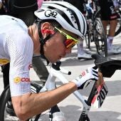 Juan Ayuso abandona el Giro de Italia