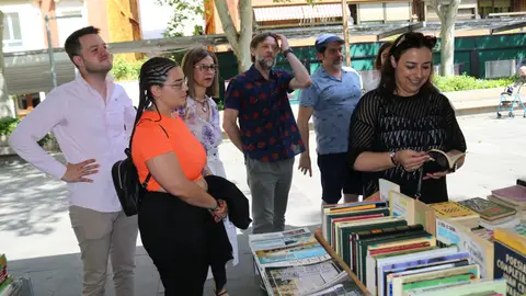 Libreros procedentes de León, Ponferrada, Madrid y Valladolid participan en la XXXII Feria del Libro Antiguo y de Ocasión .