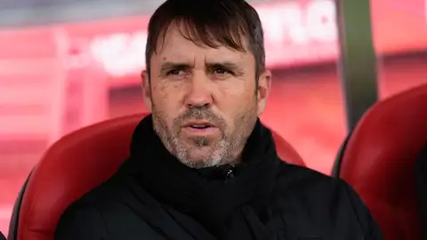 Coudet seguirá una temporada más como entrenador del Alavés Coudet seguirá una temporada más como entrenador del Alavés