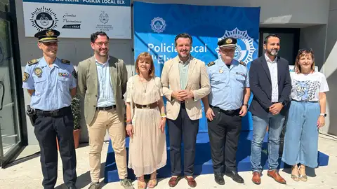 Inauguración del retén permanente de la Policía Local del parque Primero de Mayo de Elche. Inauguración del retén permanente de la Policía Local del parque Primero de Mayo de Elche.